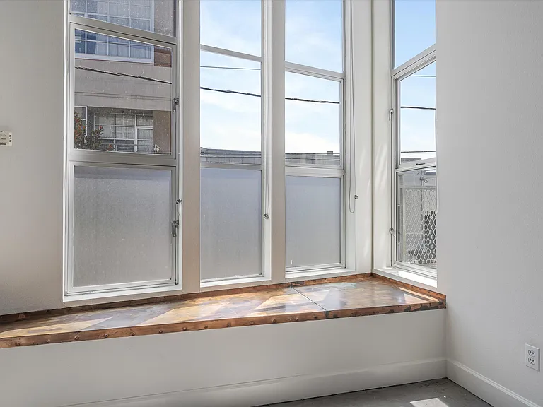 18 Bernice St #101 — Photo 9