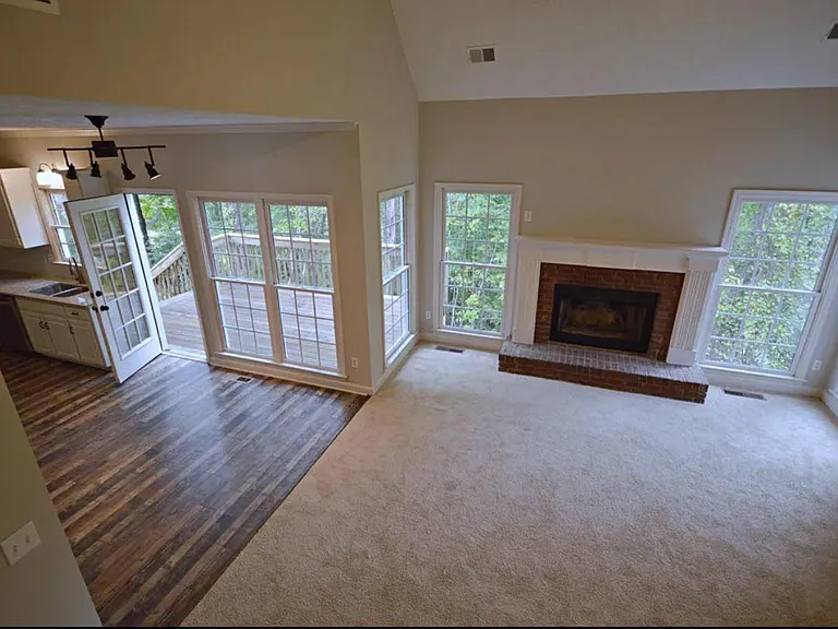 305 Lismore Ter — Photo 8