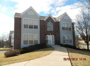 180 Timber Creek Dr, O'Fallon, MO 63368