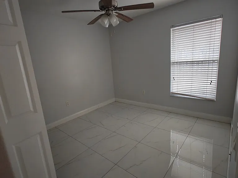 Berwood Dr — Photo 7