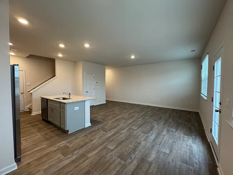 1310 Broholmer Ln — Photo 10