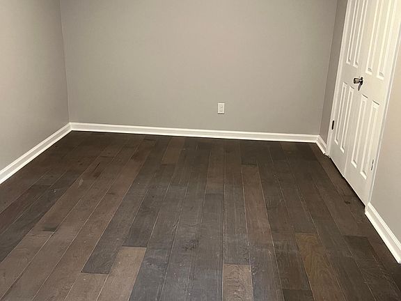 5th image of 4066 Airport Rd