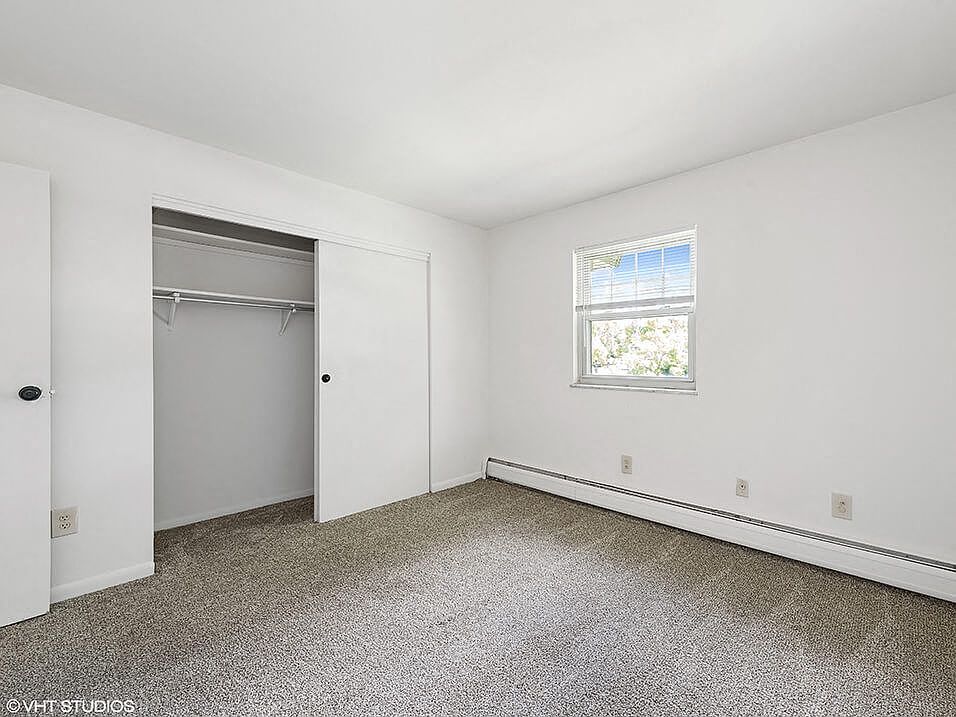 Bedroom with Big Closet