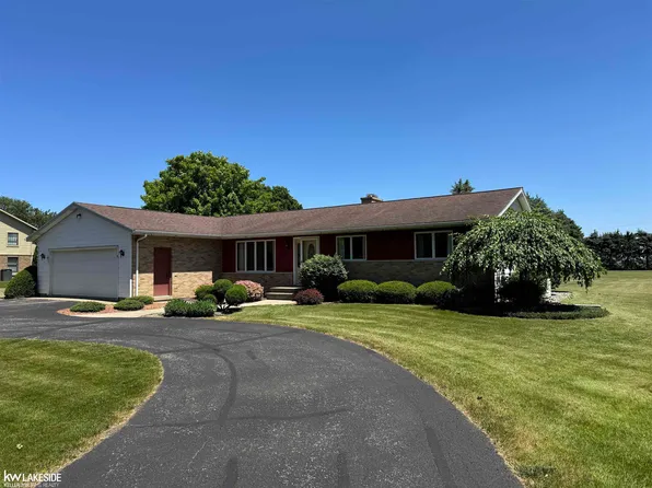 527 Camelot Ln, Pigeon, MI 48755
