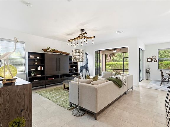 2nd image of 10475 Ventana LN