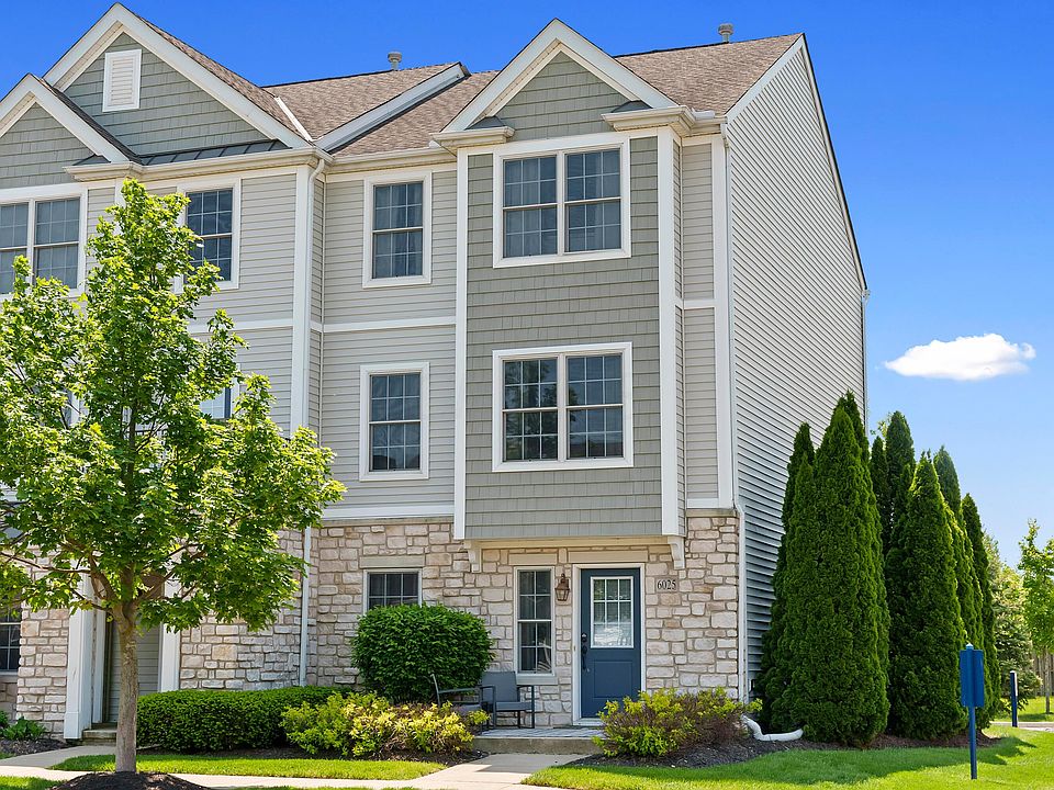 1st image of 6025 Canyon Creek Dr #208