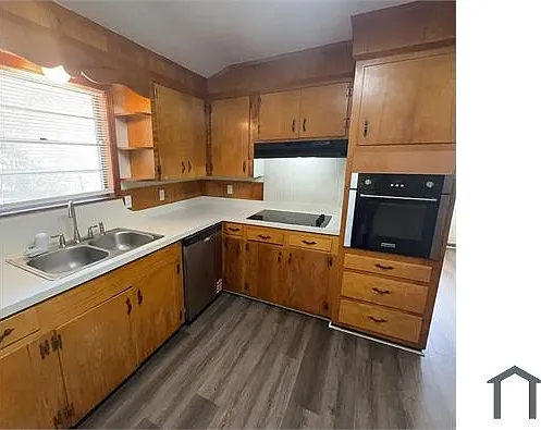 2242 Castle Hill Dr — Photo 12