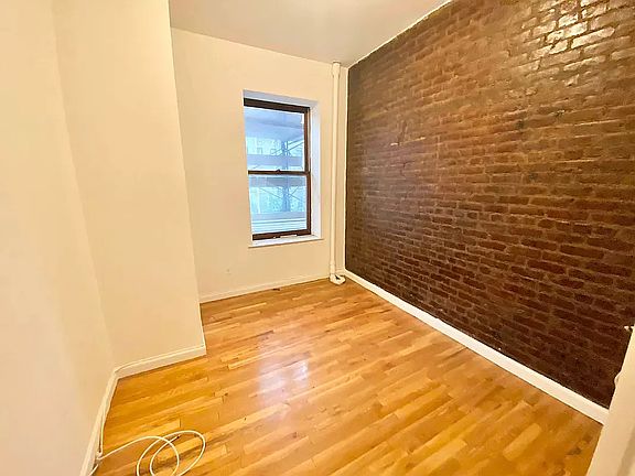 4th image of 337 W 14th St APT 34