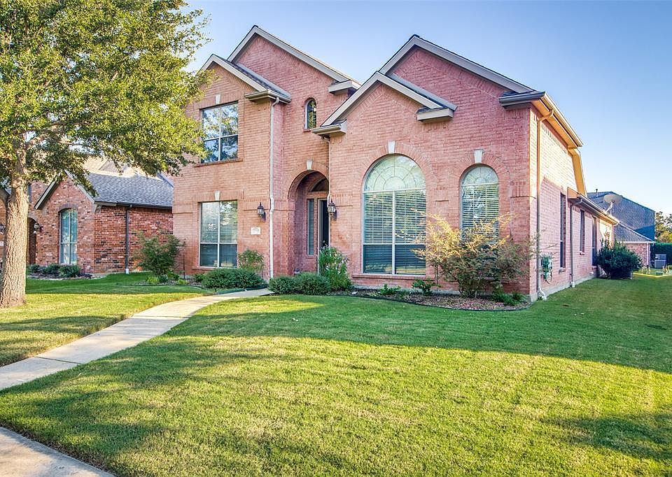 1st image of 2719 Forest Manor Dr