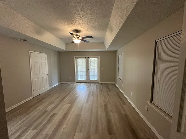 917 Summer Dr — Photo 14
