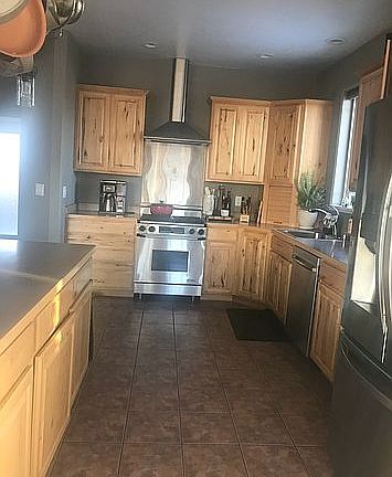 3rd image of 14025 Sapphire Dr