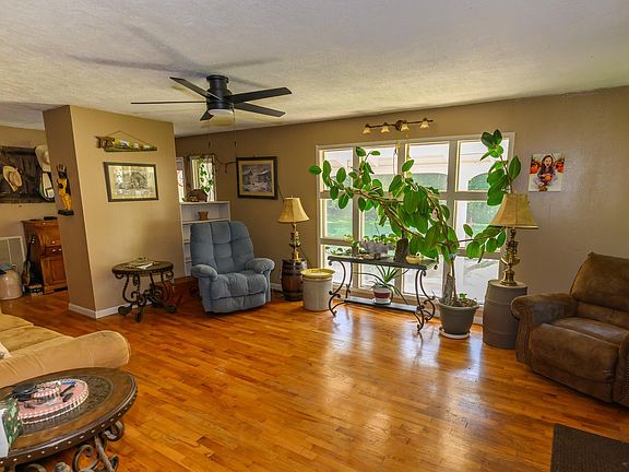5th image of 89 Redwing Ln