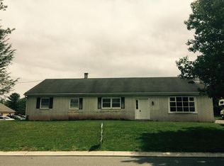 9 Pleasure Rd, Ephrata, PA 17522