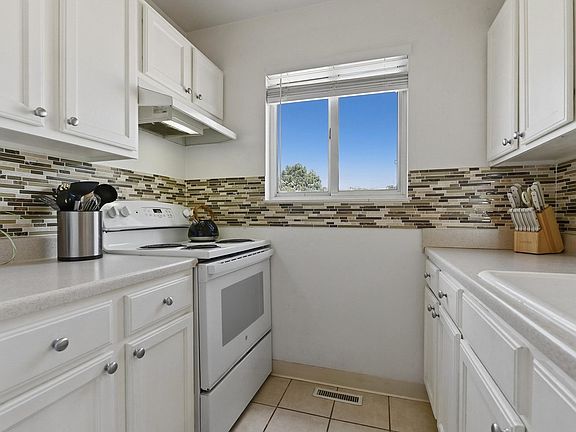 5th image of 8798 Chase Dr #4