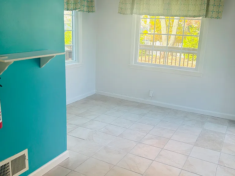 480 S Livingston Ave — Photo 34