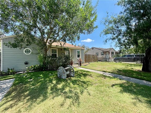 2nd image of 1242 Cambridge Dr