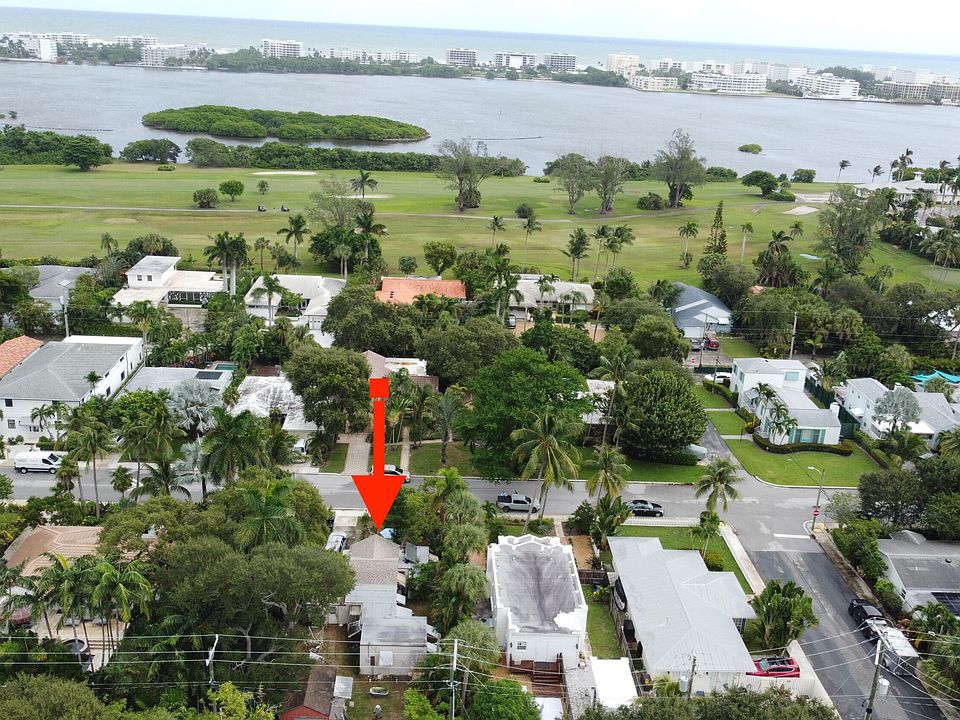 1st image of 809 N Lakeside Drive