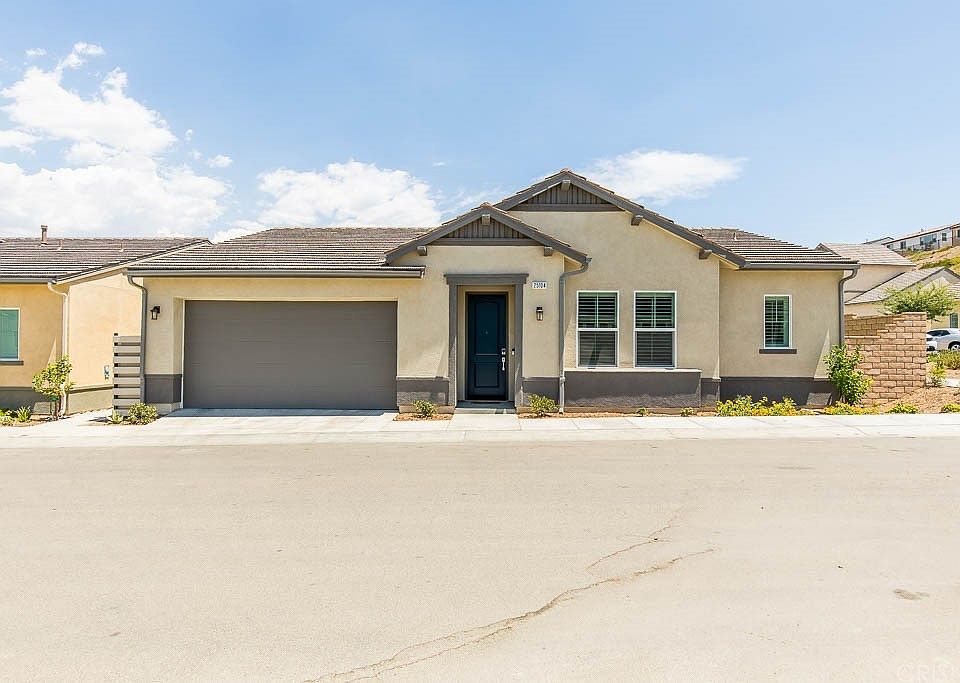 1st image of 25104 Limetree Ln