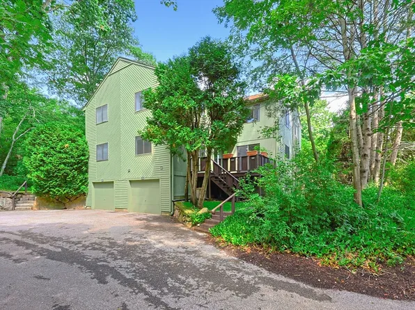 125 Leland Farm Rd #125, Ashland, MA 01721