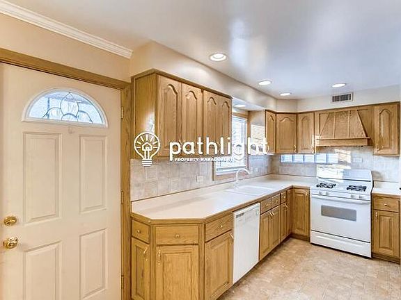 5th image of 155 Serena Dr