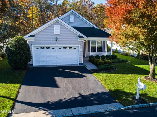 70 Cromwell Lane, Jackson, NJ 08527