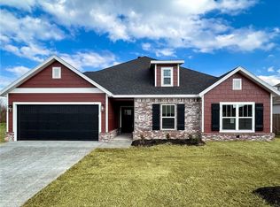 312 Dobson St, Pea Ridge, AR 72751