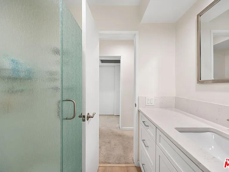 809 S Bundy Dr #205 — Photo 25