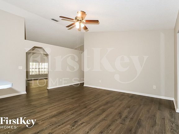 5th image of 1365 SE Floresta Dr