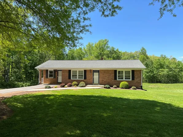 2412 Pleasant Gap Dr, Dry Fork, VA 24549