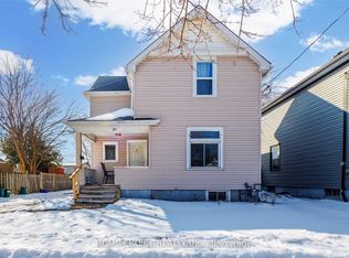 82 Maple St, Saint Catharines, ON L2R 2B2