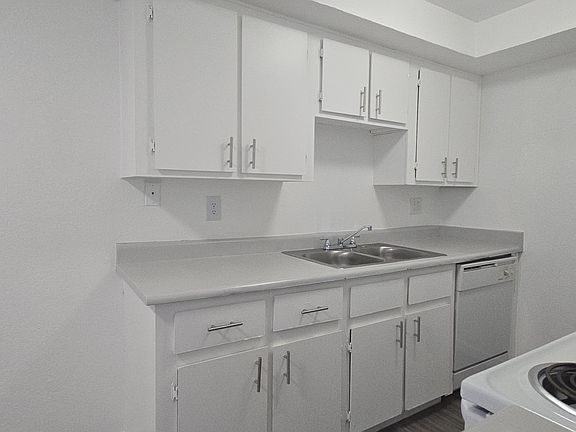 3rd image of 2330 W Lone Cactus Dr APT 203