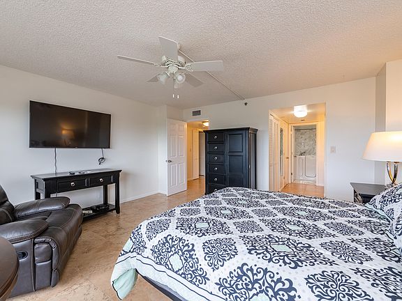 4th image of 3200 Port Royale Dr N APT 809