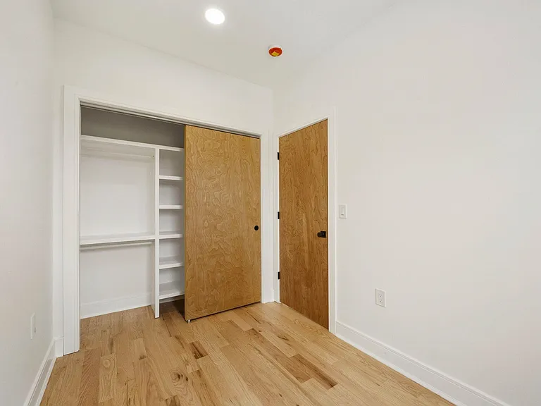 525 Washington St #2 — Photo 12