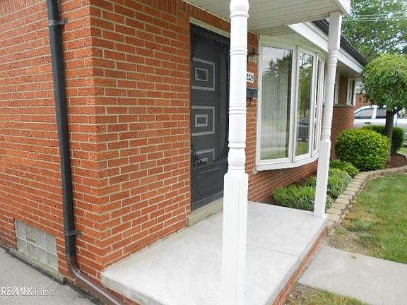 2nd image of 22325 Visnaw St
