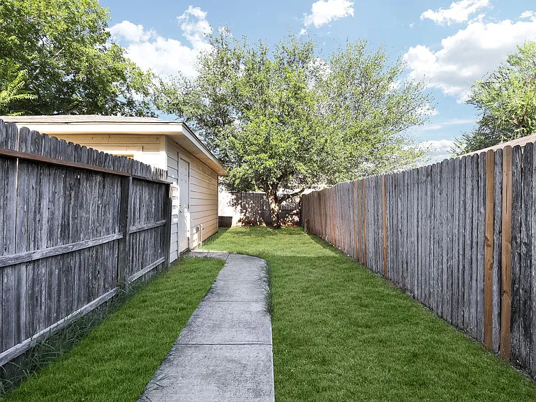 10302 Lateleaf Oak — Photo 22