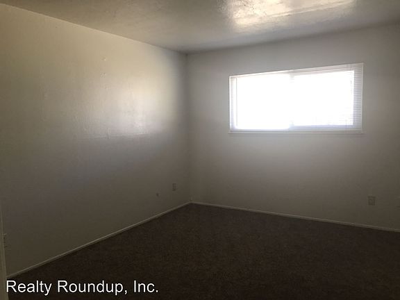 5th image of 3223 Warwick Ct