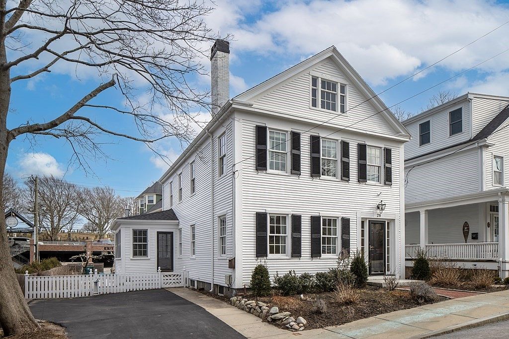 28 Russell St, Plymouth, MA 02360 Zillow