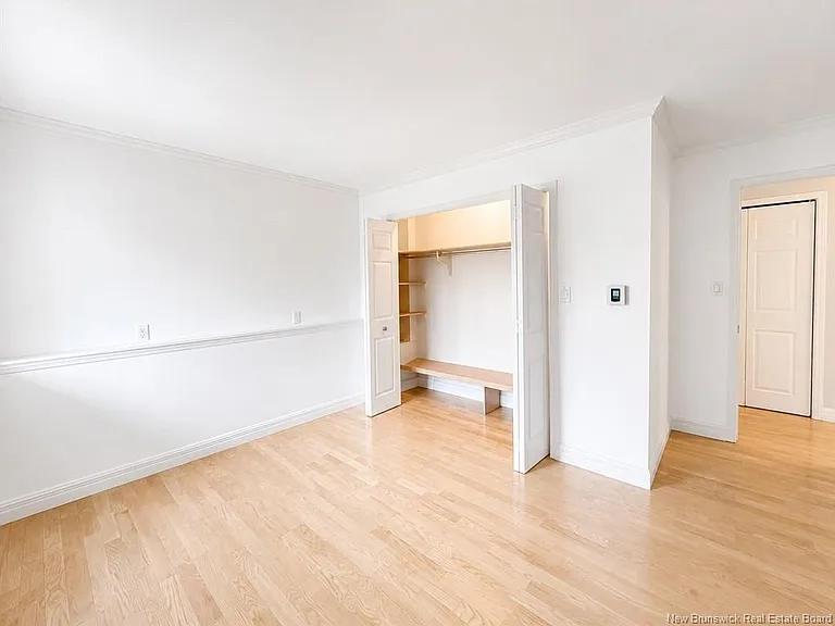 191 Queen St #206 — Photo 13