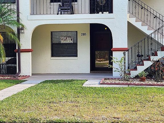 2nd image of 1005 Granada Ct