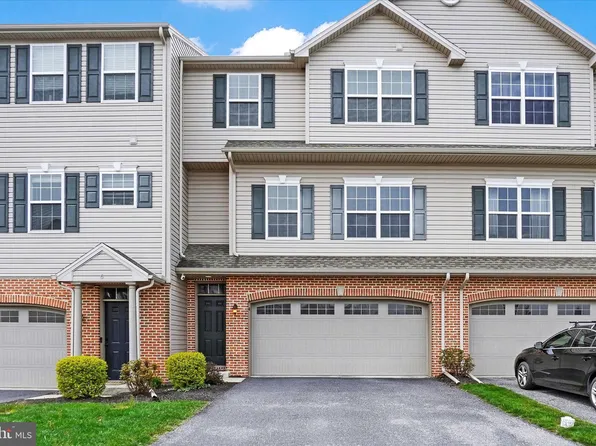 4 Dougherty Dr, Lemoyne, PA 17043