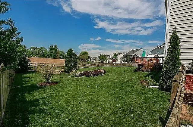 5500 Holman Dr — Photo 18