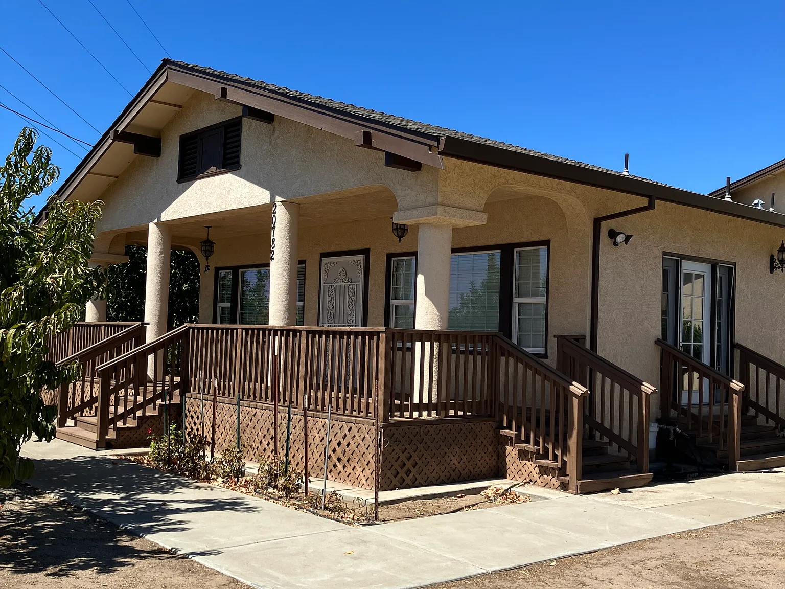 3 bed, 2.5 bath, 2514 sqft, $3,200 — Photo 1