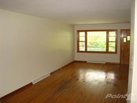 3rd image of 203 Kelly Ct