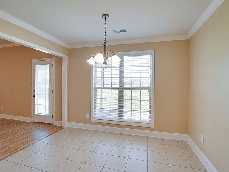 120 Lexi Ln — Photo 8