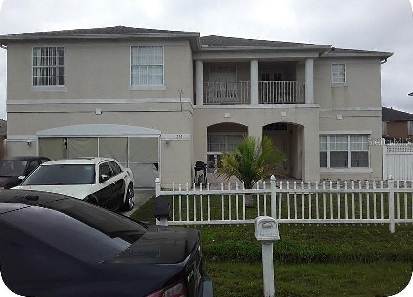 1st image of 216 Abbotsbury Dr