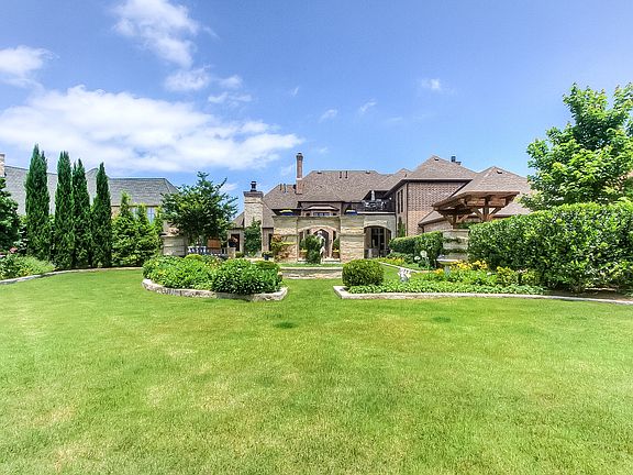 5th image of 4865 Orchard Park Dr
