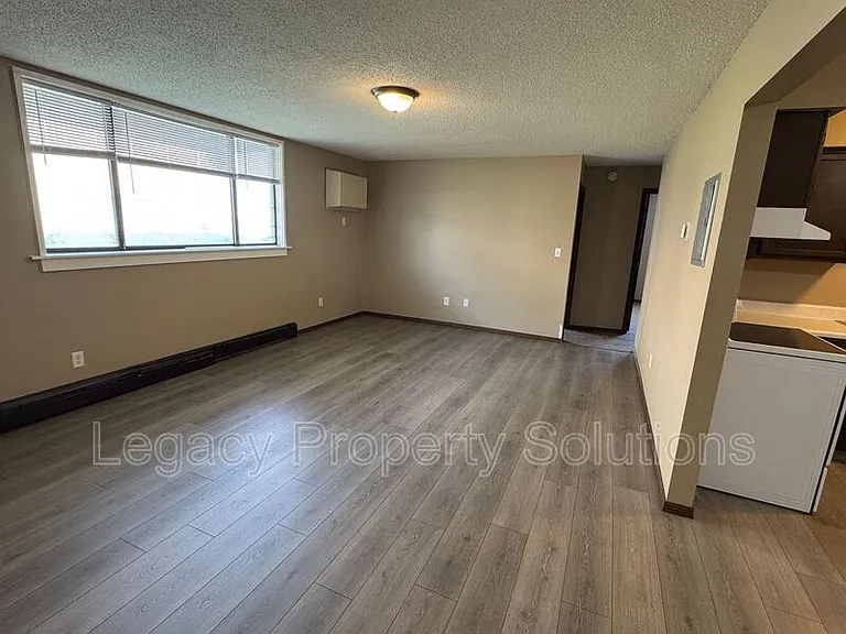 1011 S 3rd St #15 — Photo 2