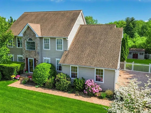 101 Sweethollow Dr, Bear, DE 19701