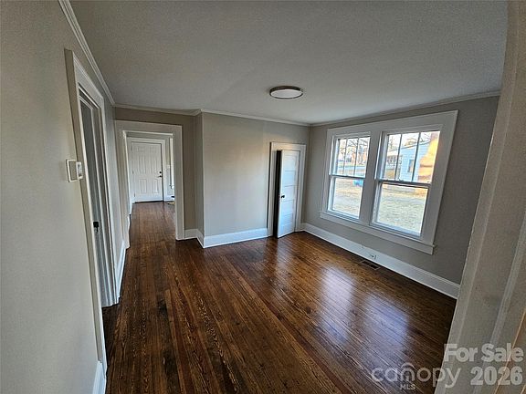 5th image of 515 26th St SW