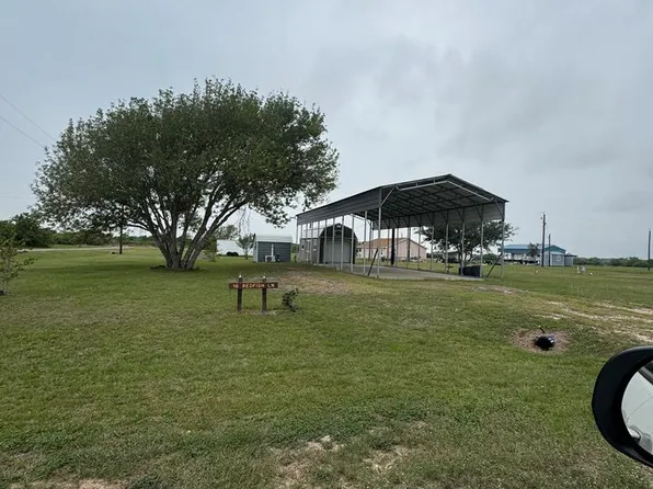 16 & 36 Redfish Ln, Palacios, TX 77465